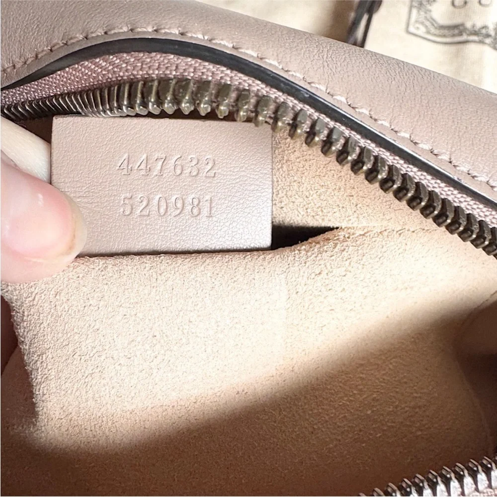 GUCCI MATELASSE LEATHER MARMONT GG CAMERA ZIP CROSSBODY BAG BEIGE PINK - Picture 12 of 16